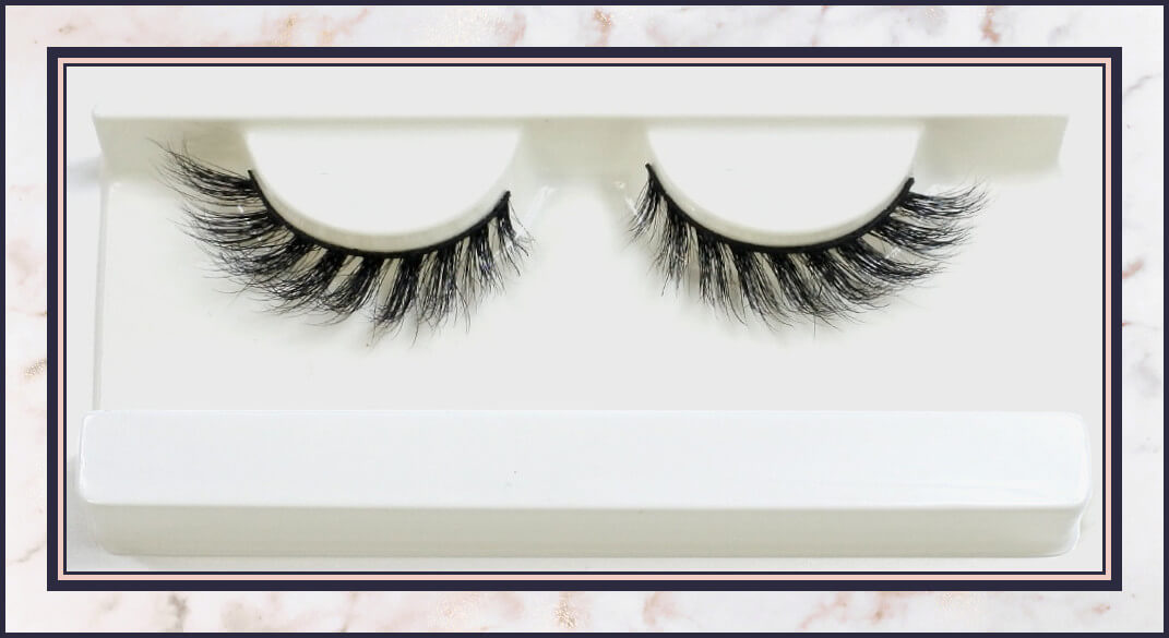 Moriah Winged Fox Eye Lashes