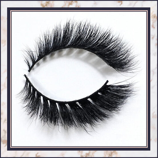 Alecia Winged Fox Eye Lashes