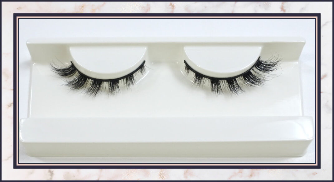 Thora Winged Fox Eye Lashes