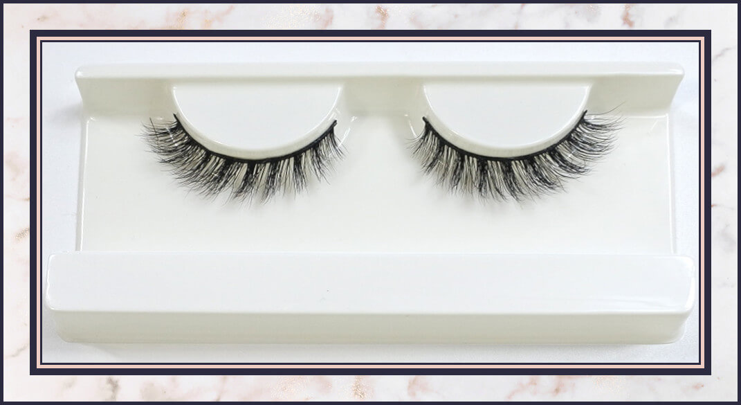 Mariella Winged Fox Eye Lashes